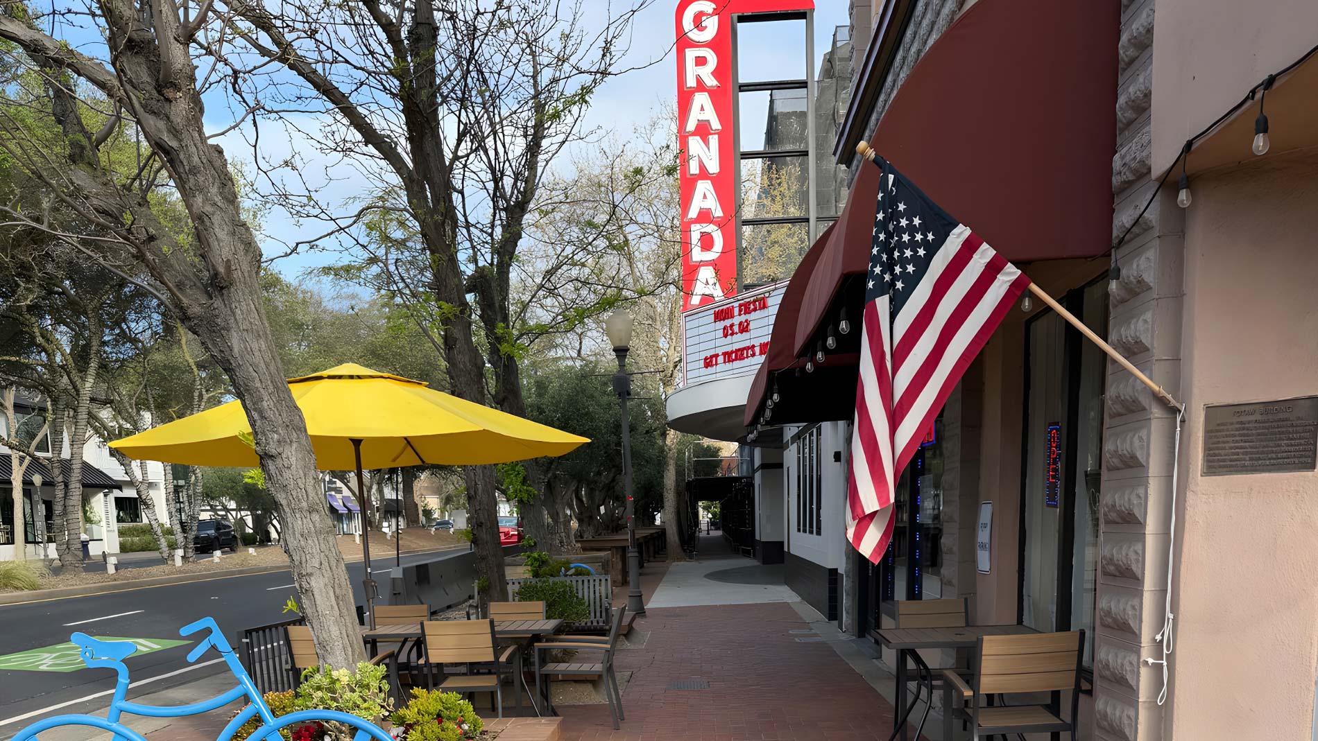 MoJo Hill Café